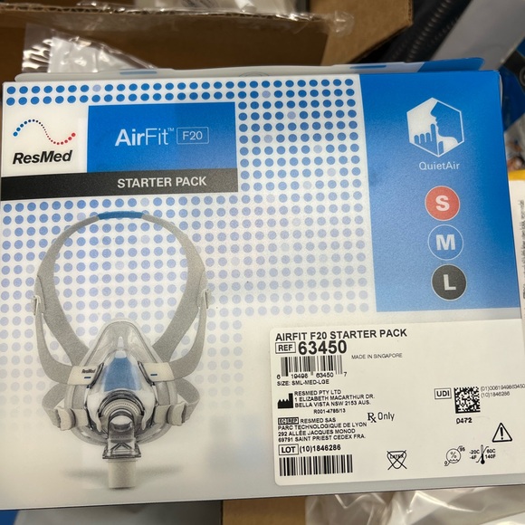 ResMed AirFit F20 with Headgear STARTER PACK - Picture 2 of 2